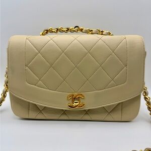 Chanel Diana Classic Flap Bag Ivory Lambskin Vintage Quilted Small Bag
